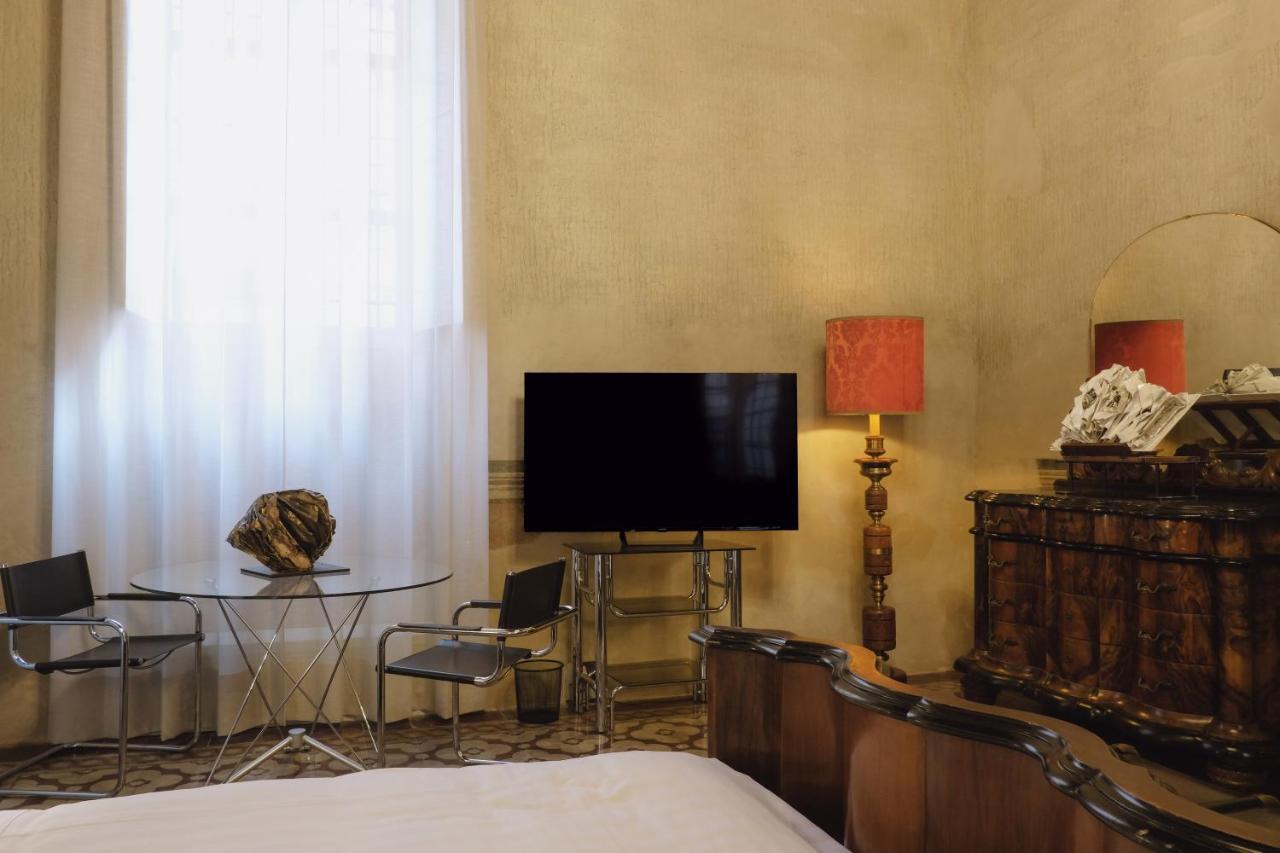 Foresteria Palazzo Guazzoni Zaccaria Cremona Kültér fotó