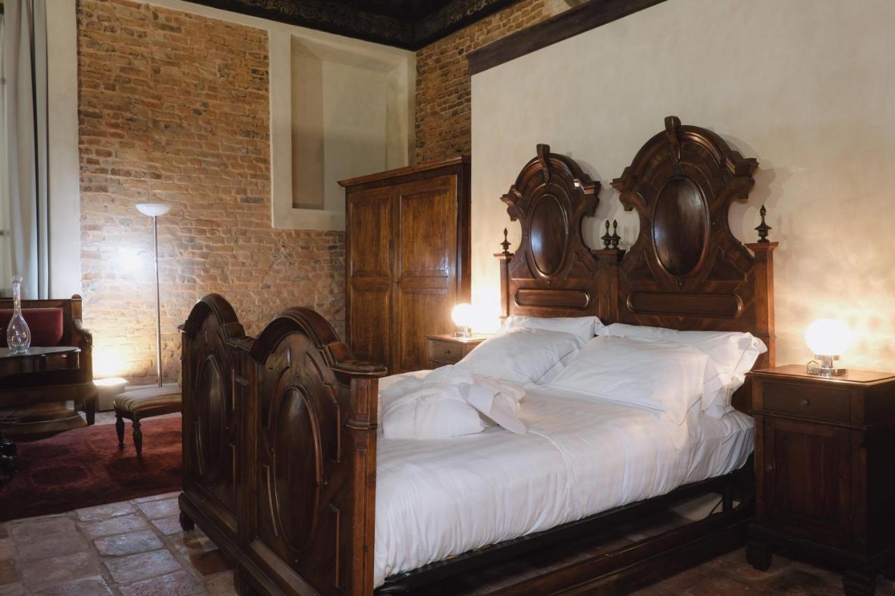 Foresteria Palazzo Guazzoni Zaccaria Cremona Kültér fotó